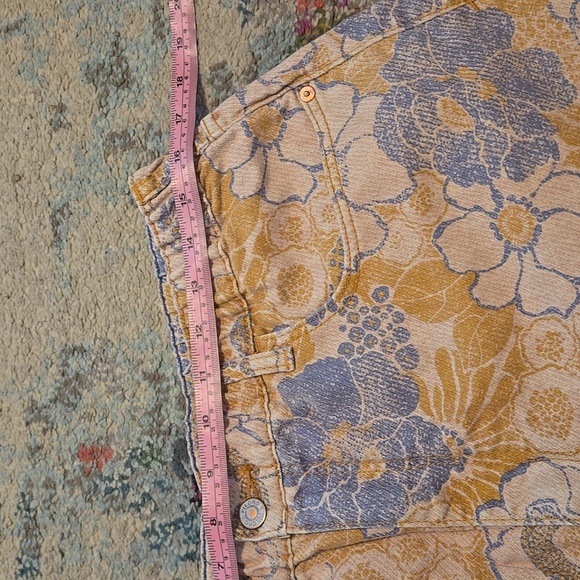 Pilcro Hi Rise Denim Floral Shorts Large - Picture 10 of 14